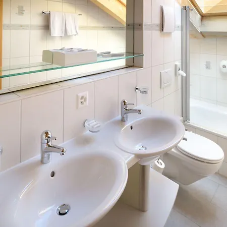 Mountain Paradise Hotel 3*