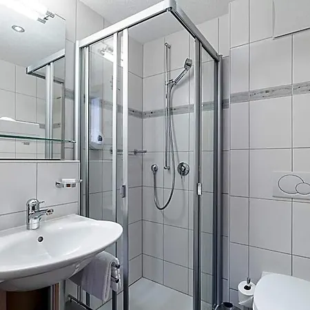Mountain Paradise Hotell 3*