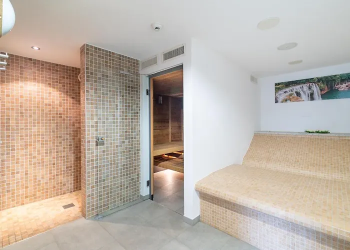 מלון Mountain Paradise 3*