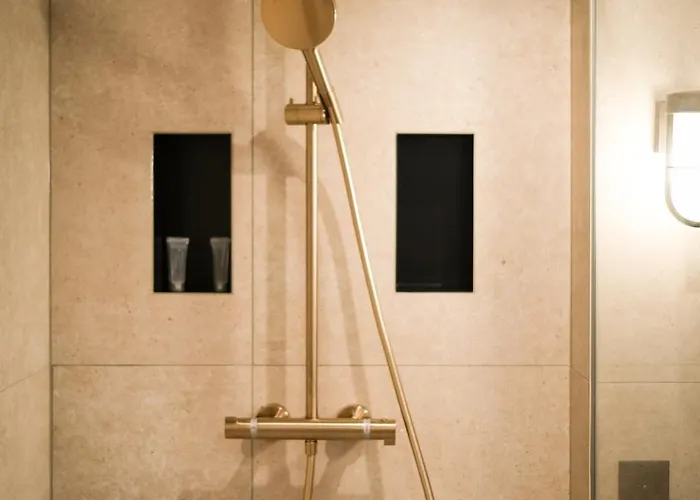 Mountain Paradise צרמט