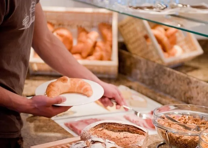 Mountain Paradise מלון