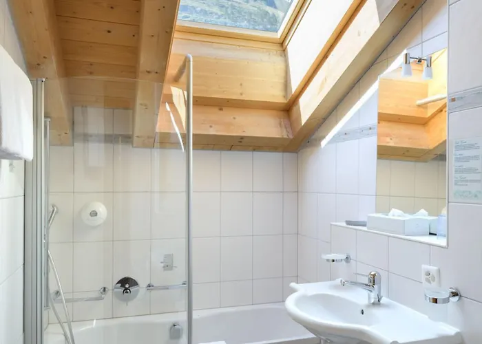 Mountain Paradise Hotel